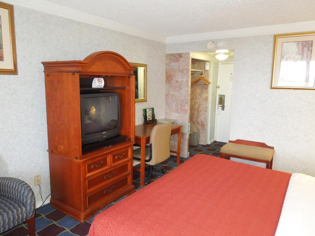 Knights Inn Atlantic City Room photo